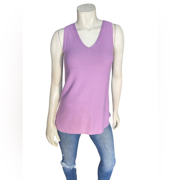 Loft Knit 
Size Small - Picture 2 of 6